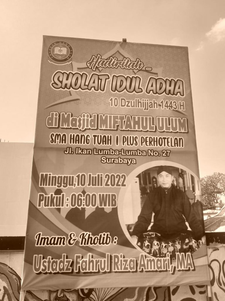Banner-sholat-idul-adha-1443-H-di-sma-hang-tuah-1-surabaya-vintage