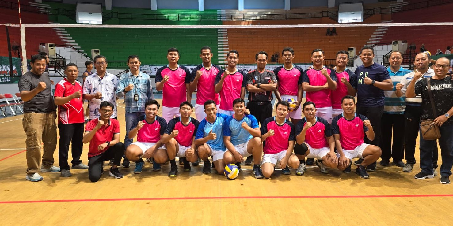 Guru SMAHASA ikut Turnamen Bola Voli Piala Walikota (1)