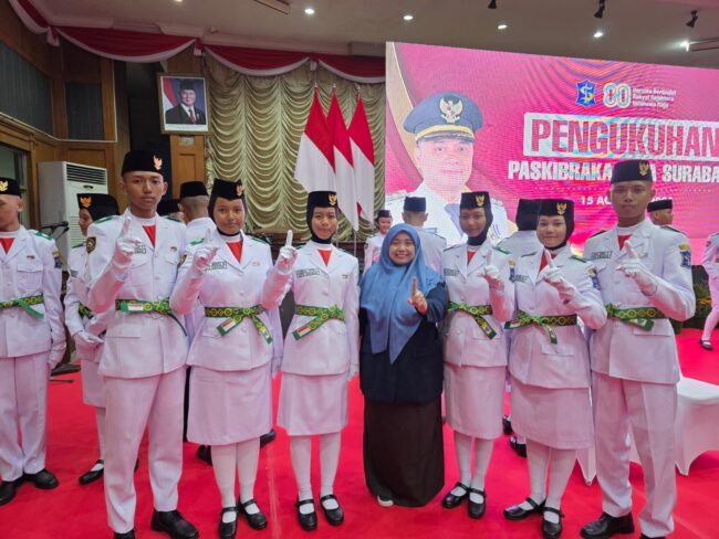 Pengukuhan Paskibraka Kota Surabaya Tahun 2025 (4)