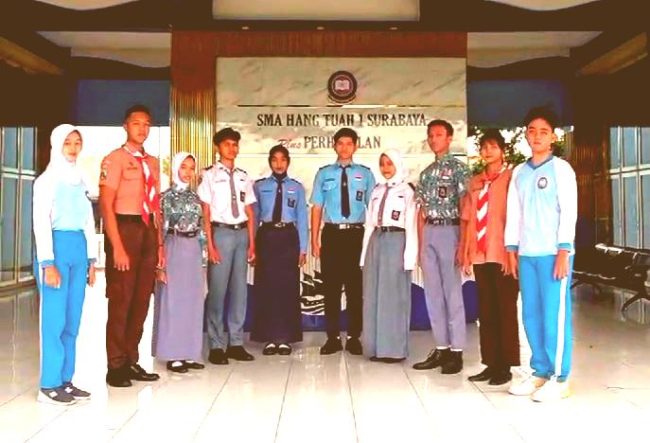 Students-School-Uniform-atau-Seragam-Siswa-TP.-2024-2025-atau-TP.-2025-2026-antique